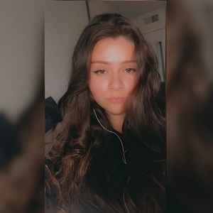 Meet your Posher, Angie